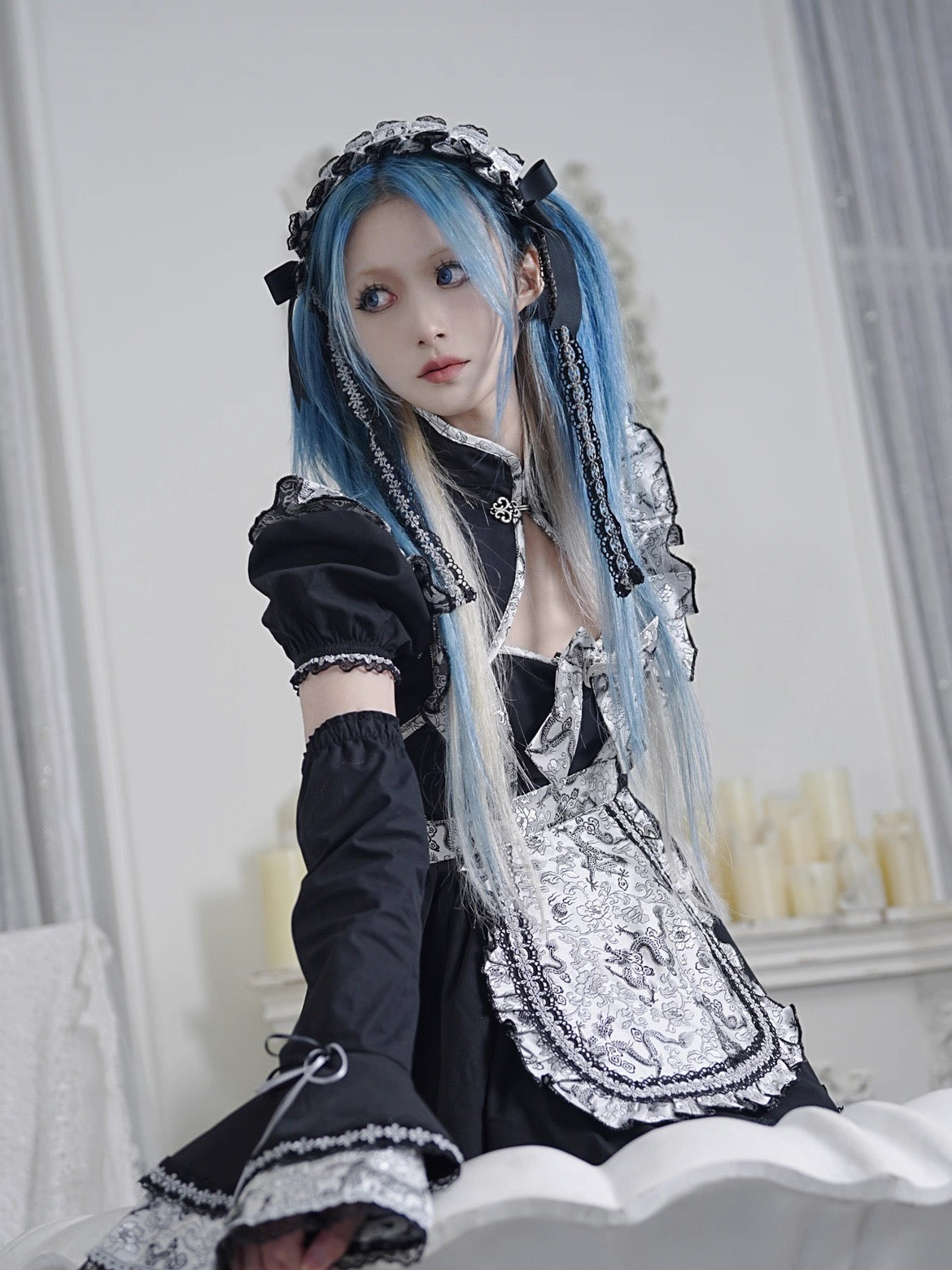 Silver Dragon Patterned Lace Hairband