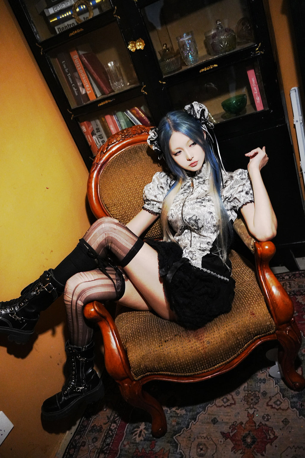 Silver Dragon Patterned Qipao Zip Top