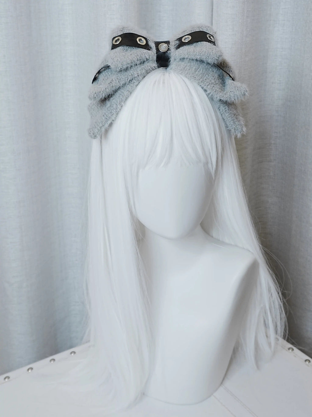 Fluffy Eyelet Big Bowknot Headband - Black