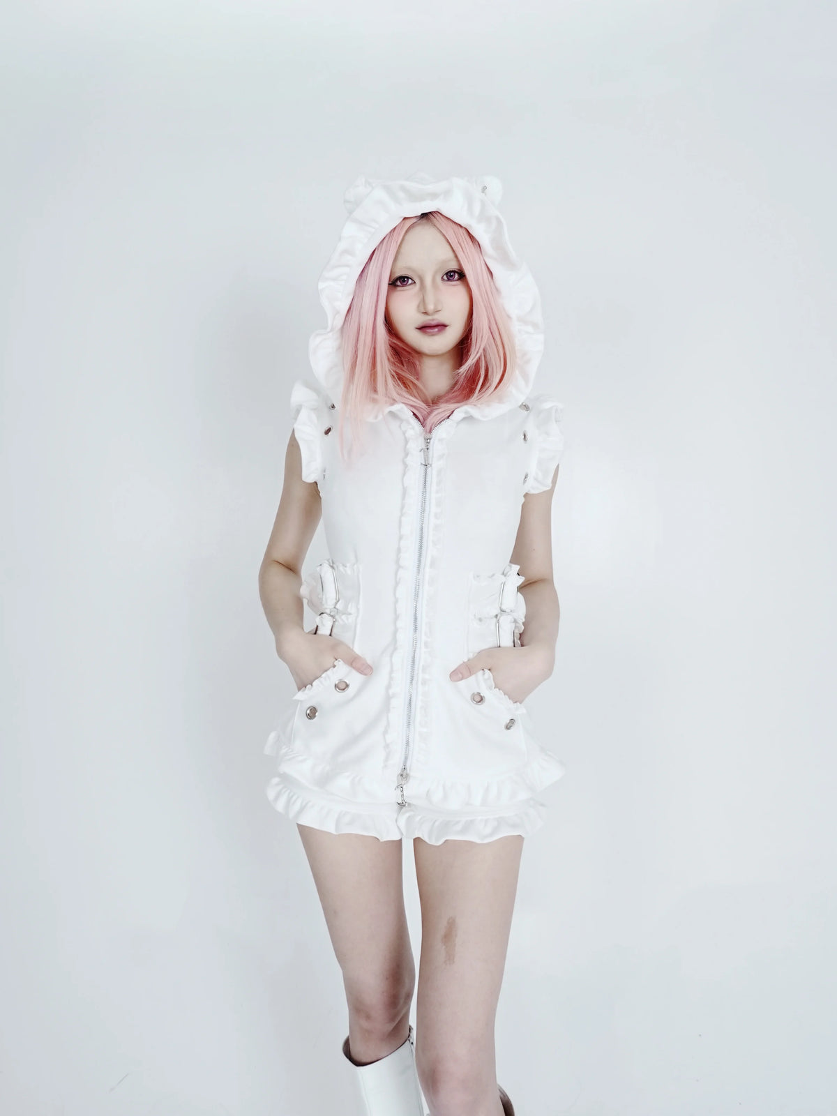 Bubble Cat Ruffle Hooded Vest - White