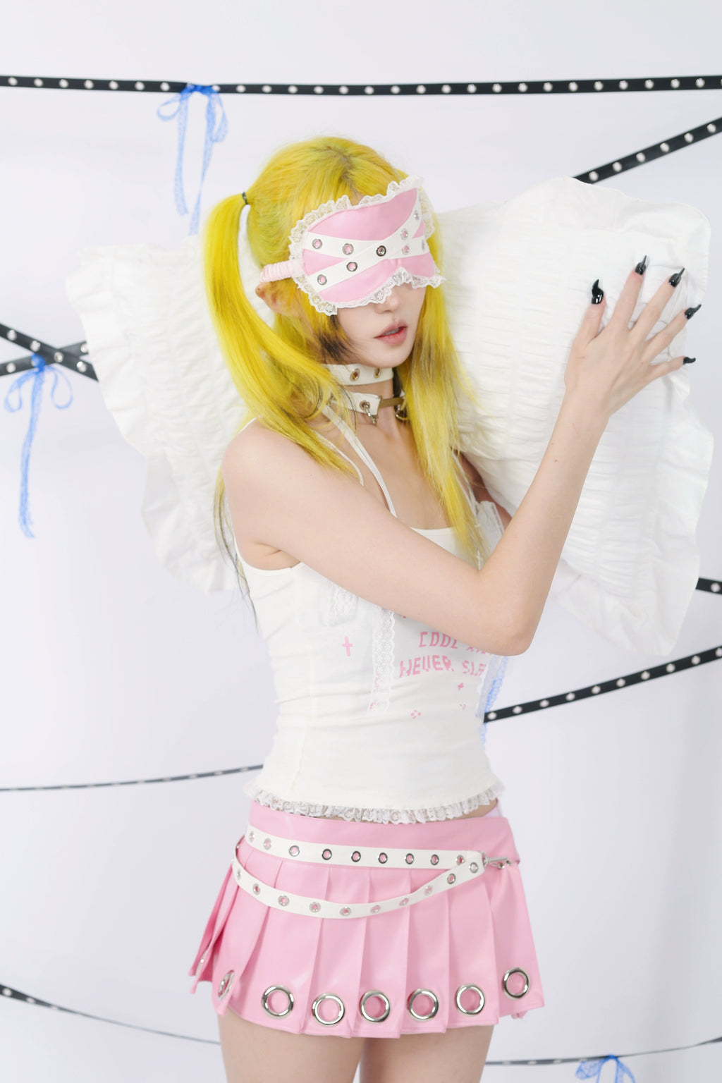 Eyelet Strap Decorated Lace Eye Mask - Pink-White