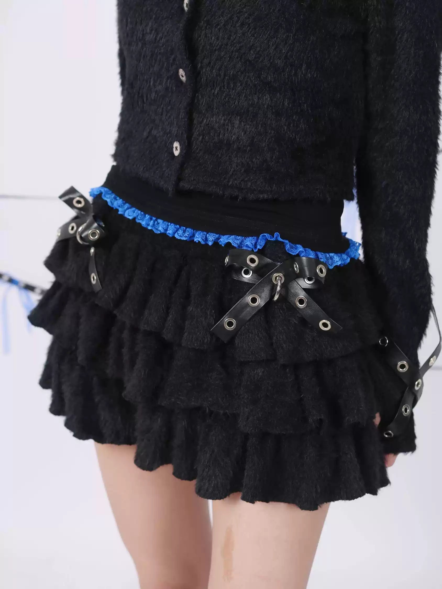 Fluffy Ruffled Pumpkin Pants - Black