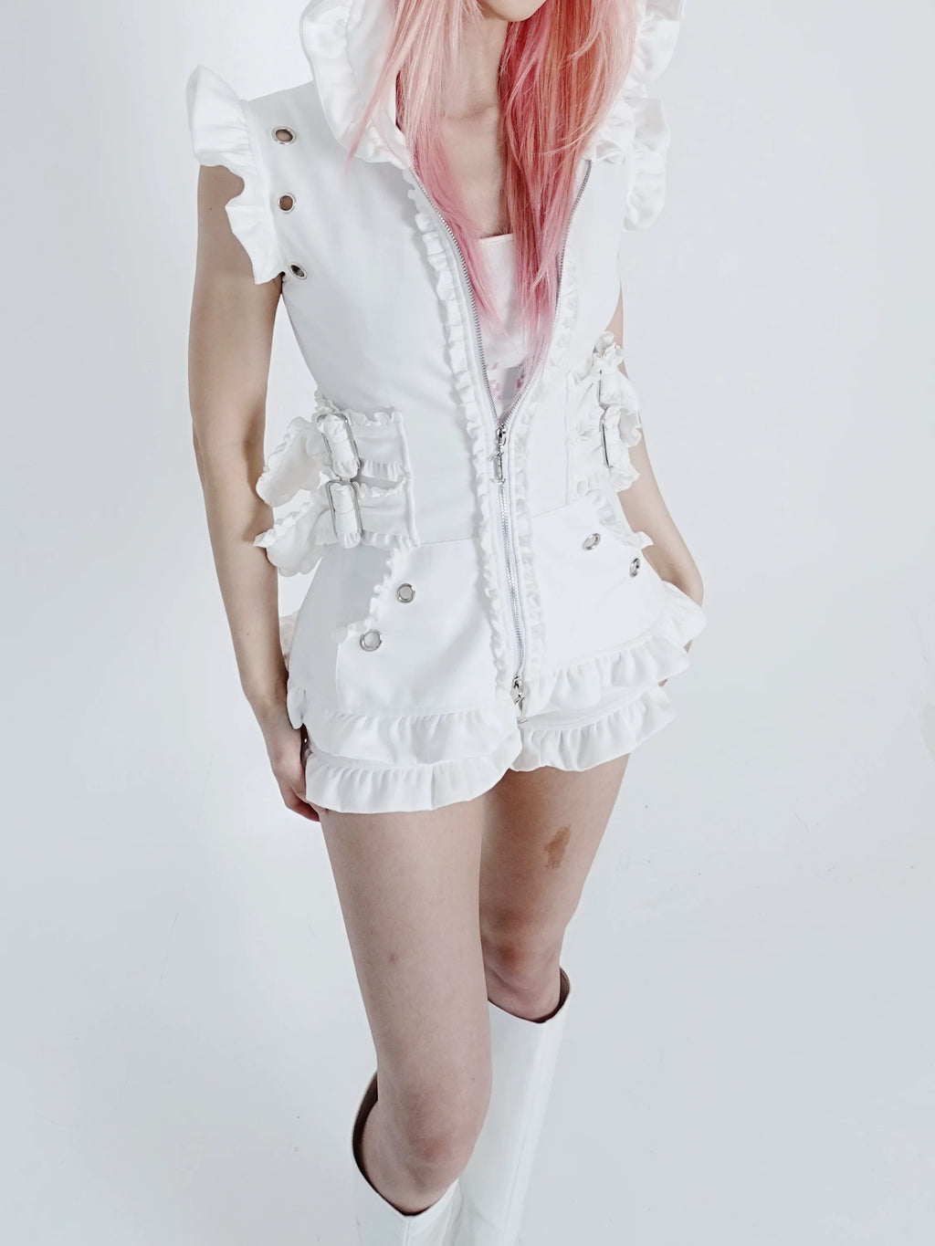 Bubble Cat Ruffle Hooded Vest - White