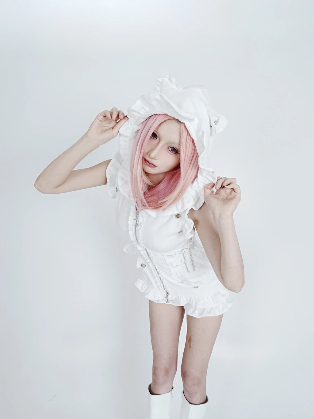 Bubble Cat Ruffle Hooded Vest - White